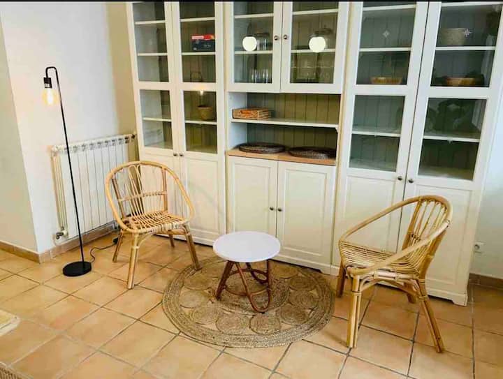Appartement Bien Décoré En Plein Centre, Au Calme. - Marseille