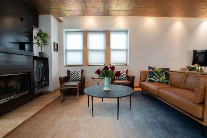 Steel and Sky gallery image 2