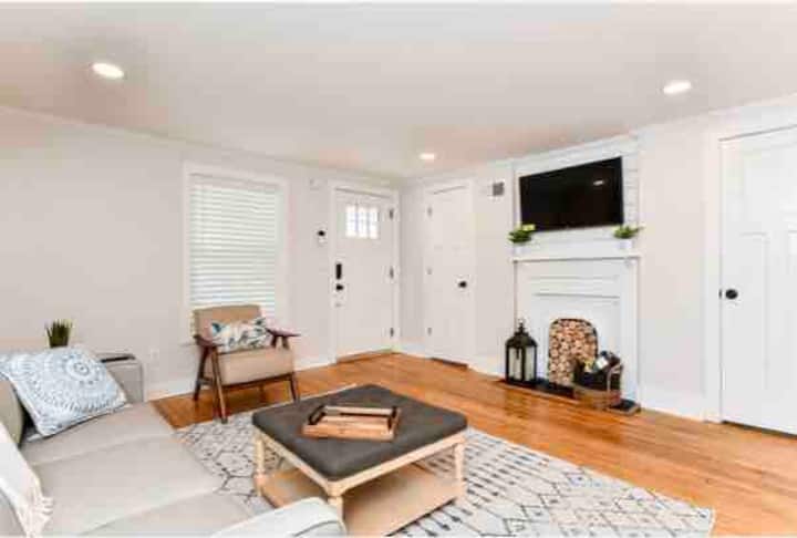 Remodeled Duplex Apt 1 Mile From Dwntwn - Greenville, SC