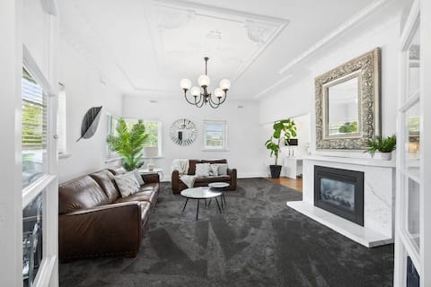 Successful Airbnb property: Art Deco elegance (apartment one - upstairs) in City Of Ballarat