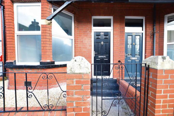 Great located Victorian house with all amenities gallery image 3