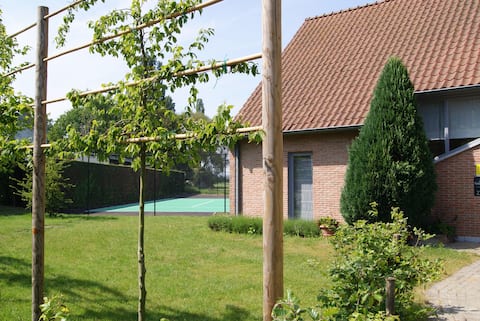Flemish Ardennes.
Spacious house on the Koppenberg.