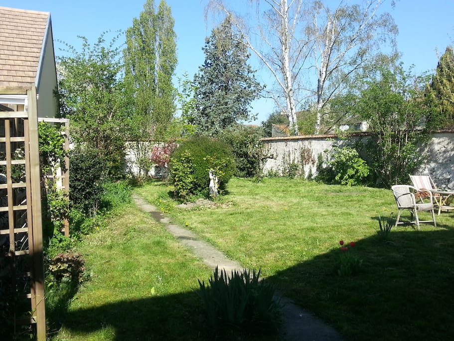 Jardin fermé idéal pour les enfants