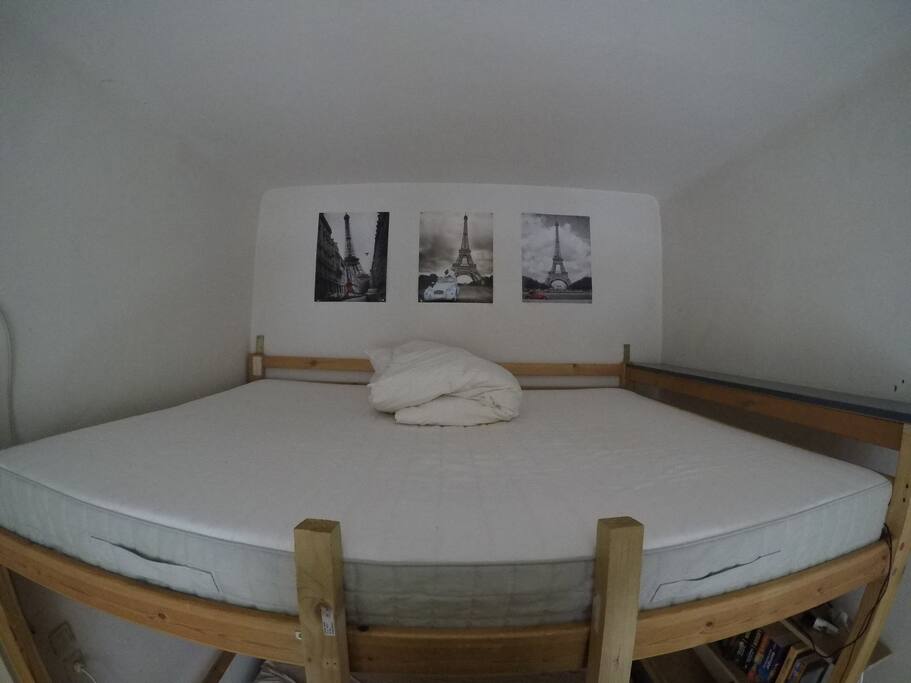 Queen bed