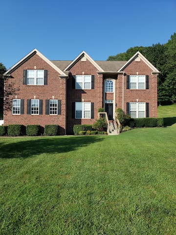 Home Away from Home (w/Theater Room, Pool & Spa)