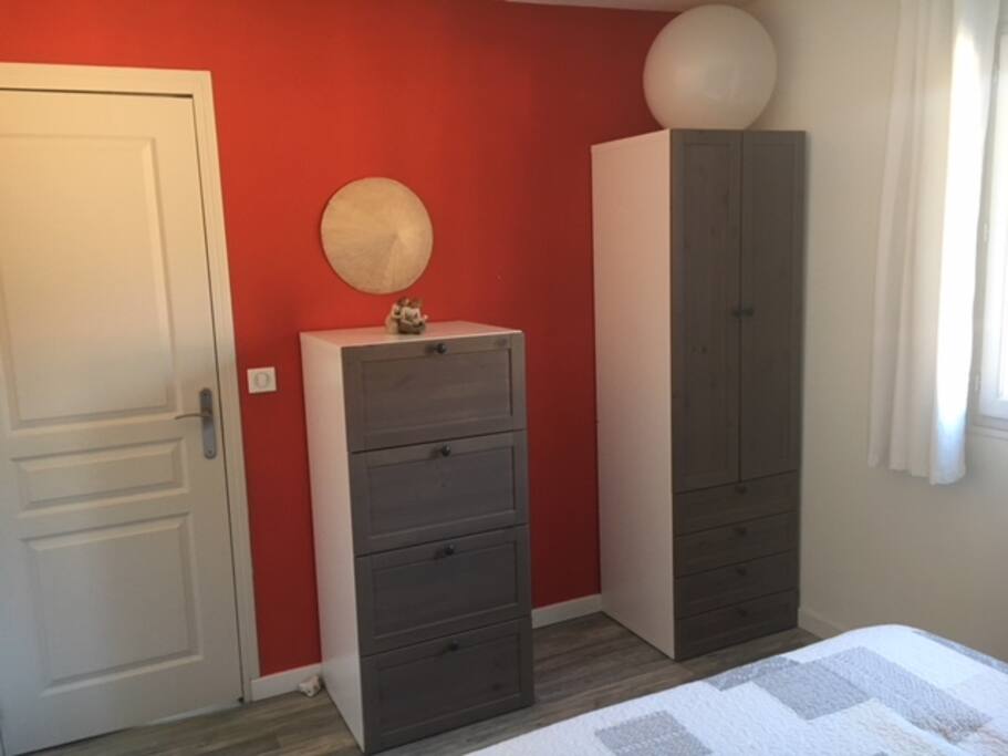 chambre 1, rangement