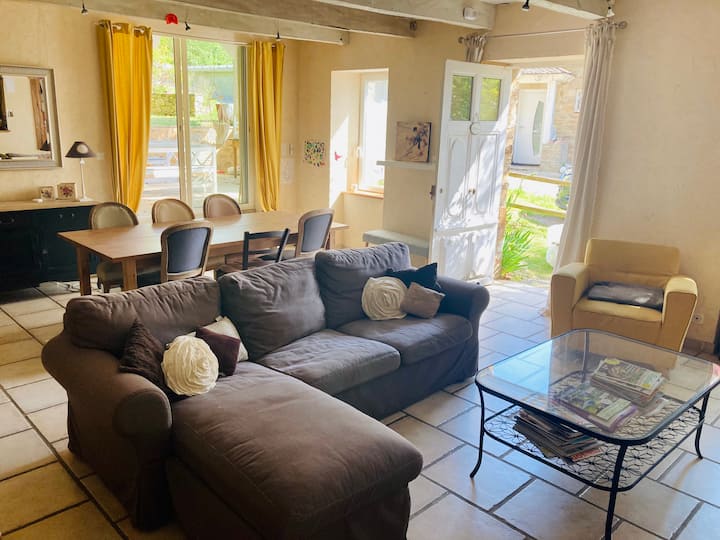 Maison De Charme Rénovée Dans Joli Petit Village - Lac de Pareloup