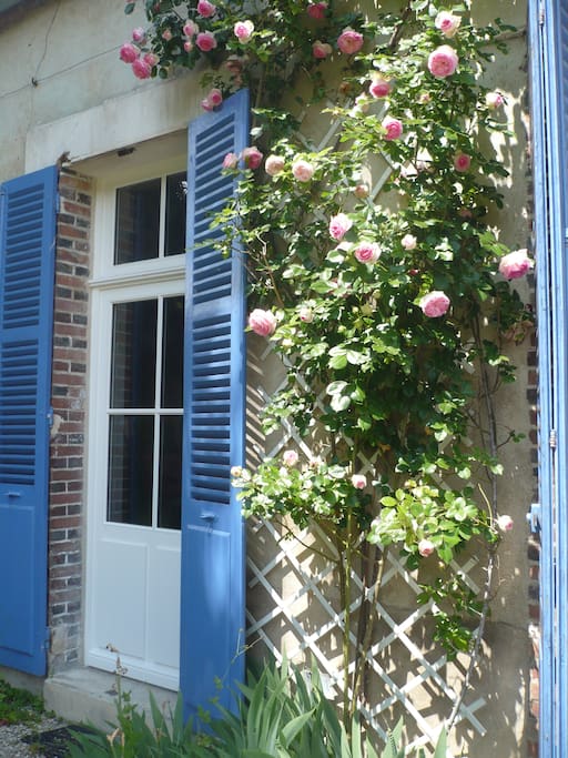 Porte de la chambre.Entrée autonome