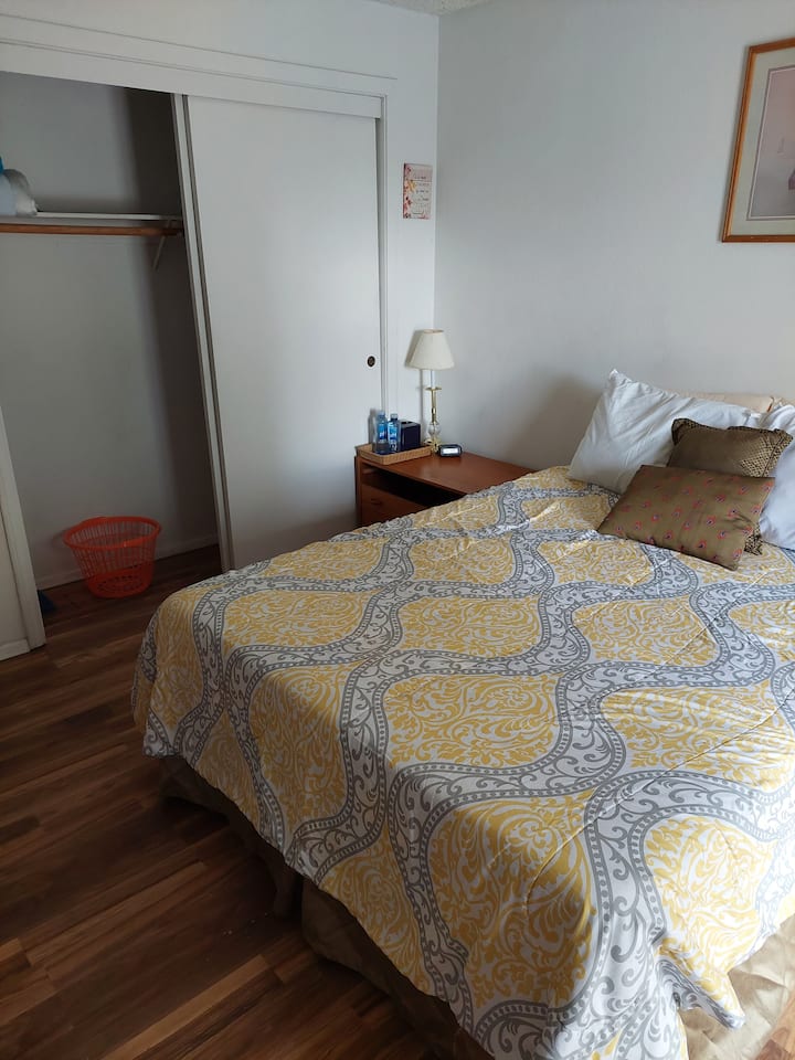 Queen bedroom with attached bathroom in Hesperia Houses for Rent in