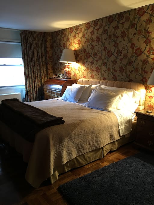 Kin size bed