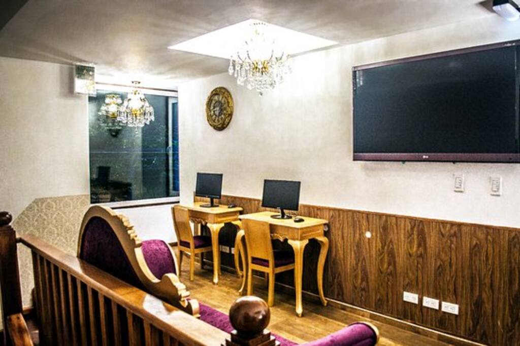 Area de Business Center