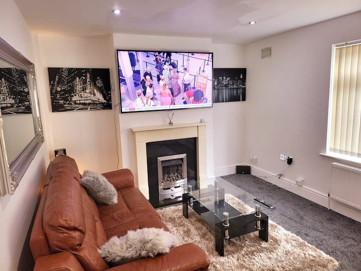 Fantastic! 3 Bed (Entire) House & Free Parking - Nottingham