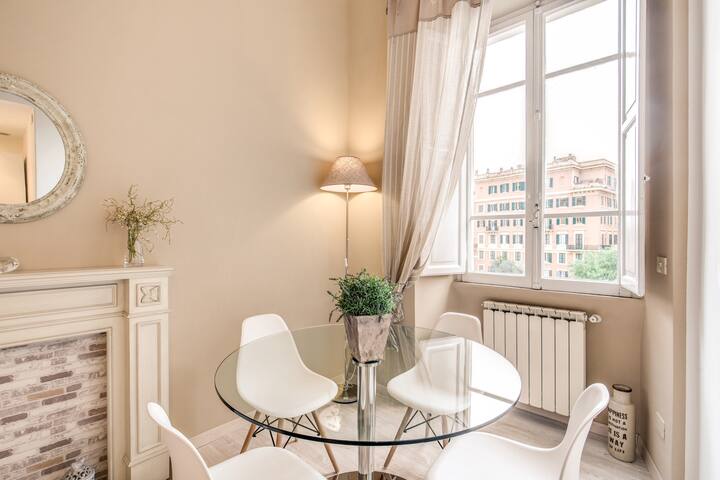 Vatican Miracle Suite gallery image 4