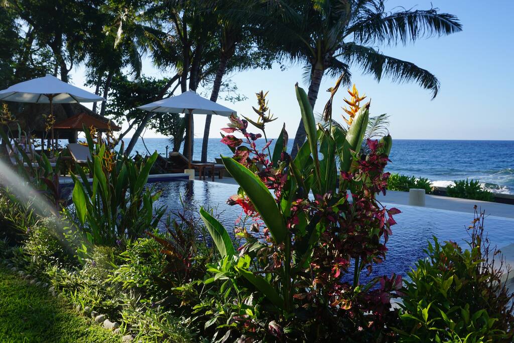 Pool/Seaview