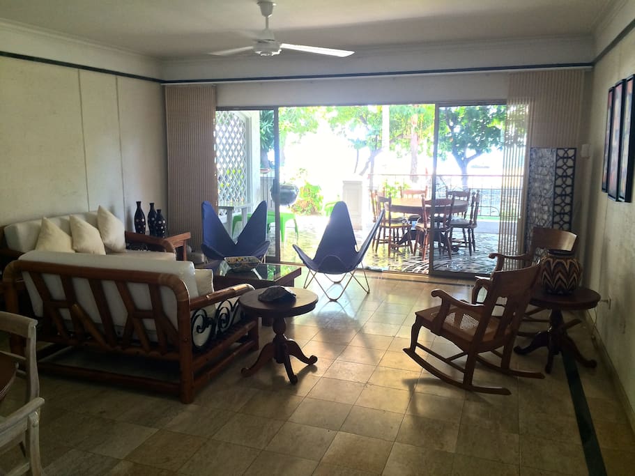 Living/dining room