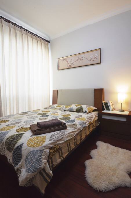 Standard Queen bed