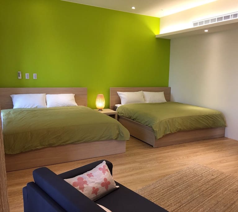 寬敞舒適兩大床 Specious room with Two Queen beds