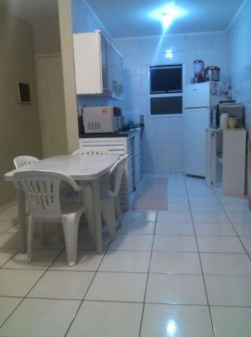 Mesa e Cozinha