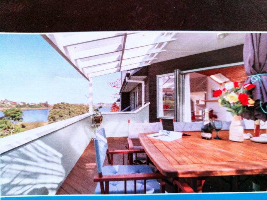 Balcony where breakfast can be served