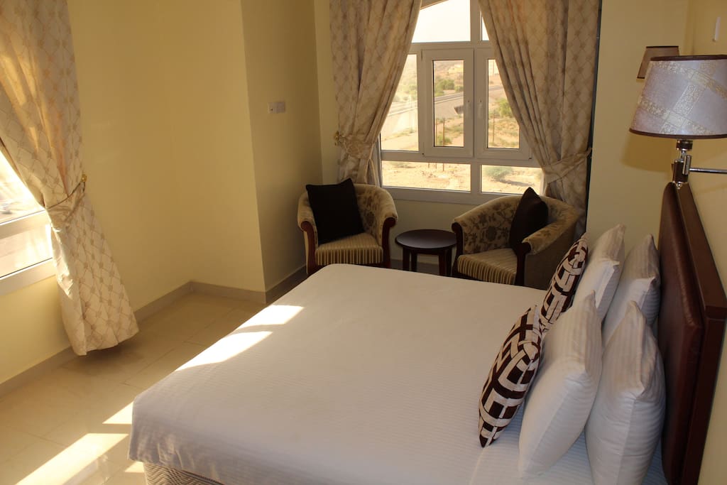 King-size room overview