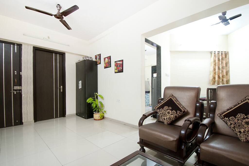 businessstay.co.in Living room