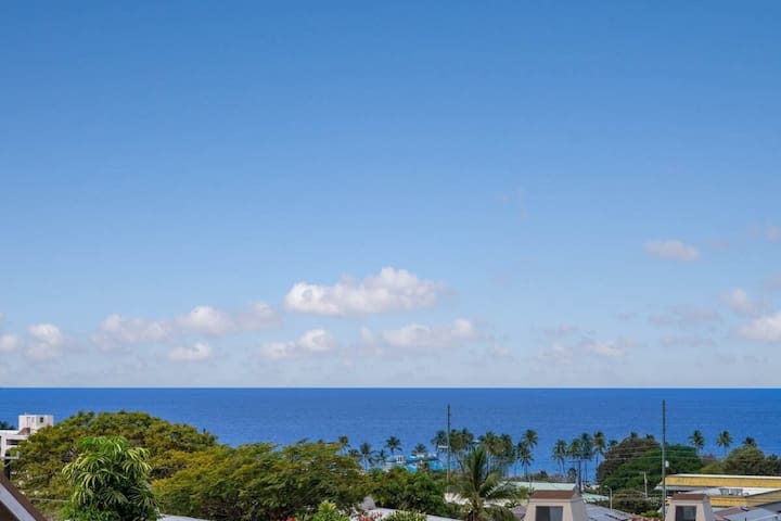 Kailua Kona-OCEAN VIEW HOUSE sleeps up to 16!