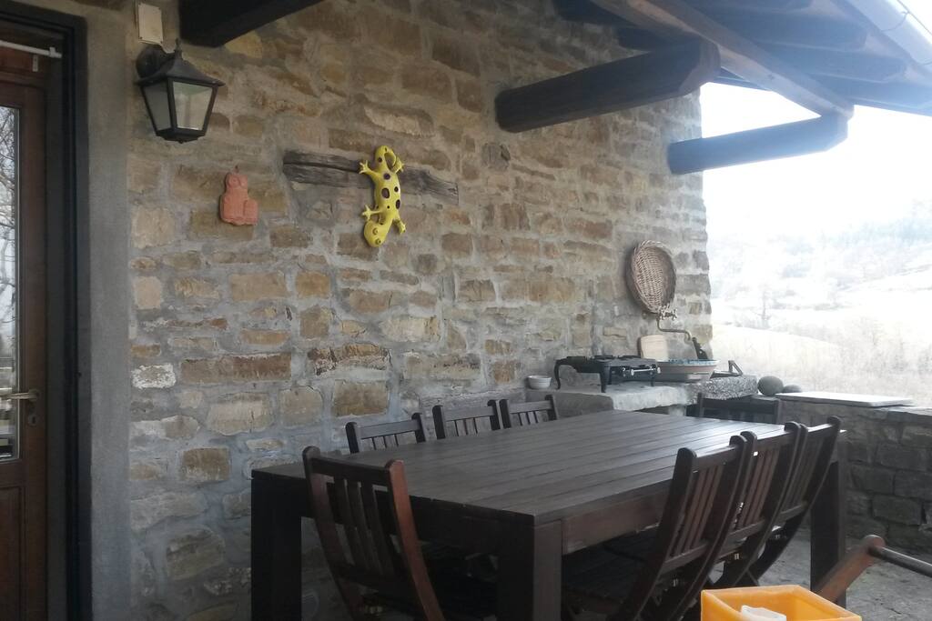 TERRAZZA CON CUCINA ESTERNA