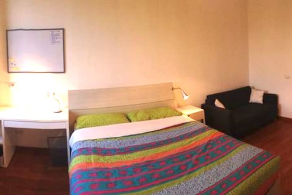 Grande letto matrimoniale King Size - Double King Sized Bed