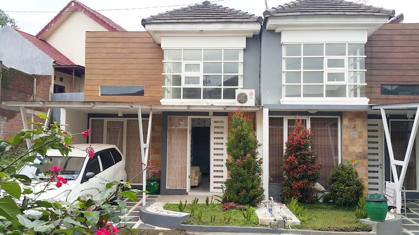 Airbnb Batu Ferienwohnungen Unterkünfte East Java