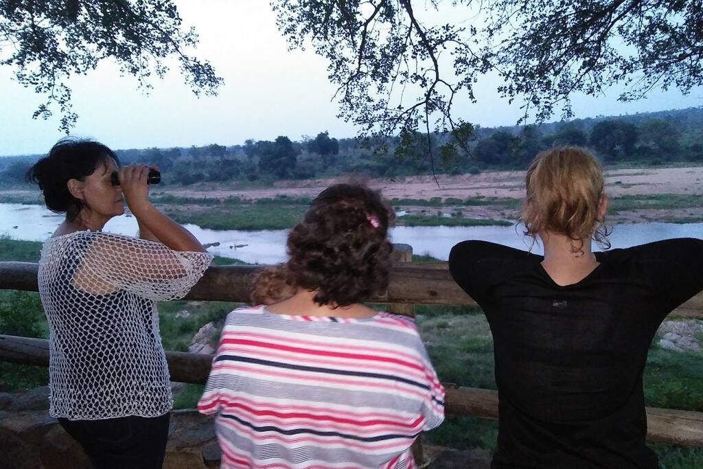 Game viewing from a look-out point in Marlothpark