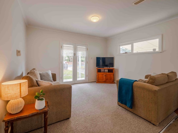 Vaughan Street Retreat - Paynesville
