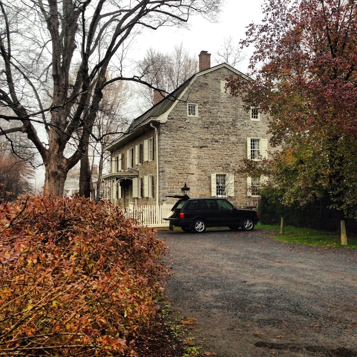 18th Century Colonial Stone House Houses for Rent in Stone Ridge, New