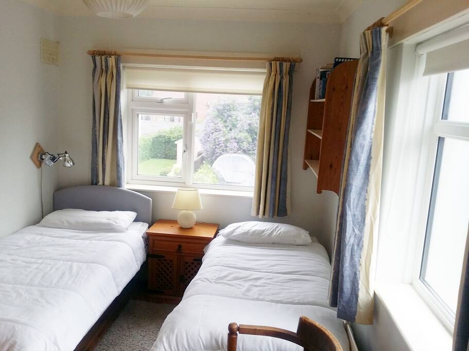 Twin-bedroom