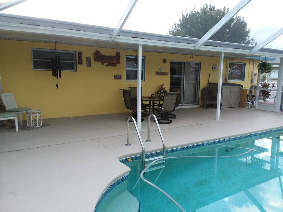 Pool/Patio Area