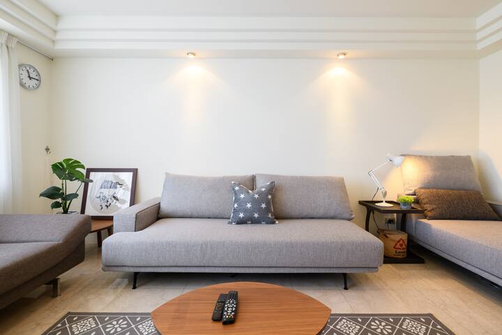 Central MRTGuting 3min 3B2B High Floor with View gallery image 2