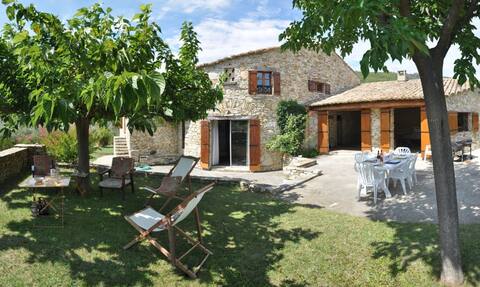 Mas provencal en pierre - 250meters