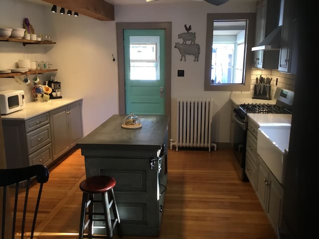 Farm House Chic Close to Milwaukee Events
