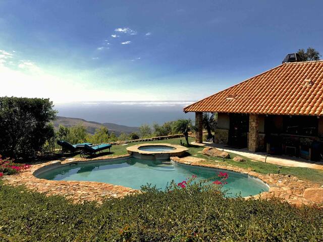 Guesthouse Great Ocean & Mountain Views near Beach