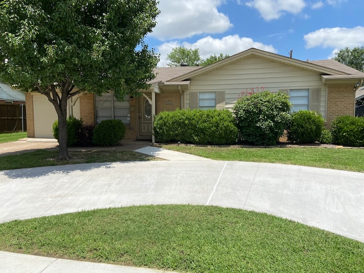 Wrangler Room (cowboy themed decor) Houses for Rent in Irving, Texas, United States Airbnb