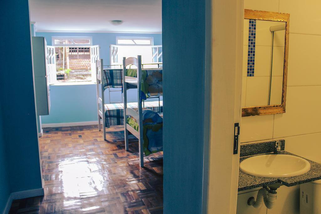 Quartos com banheiro e Ar condicionado