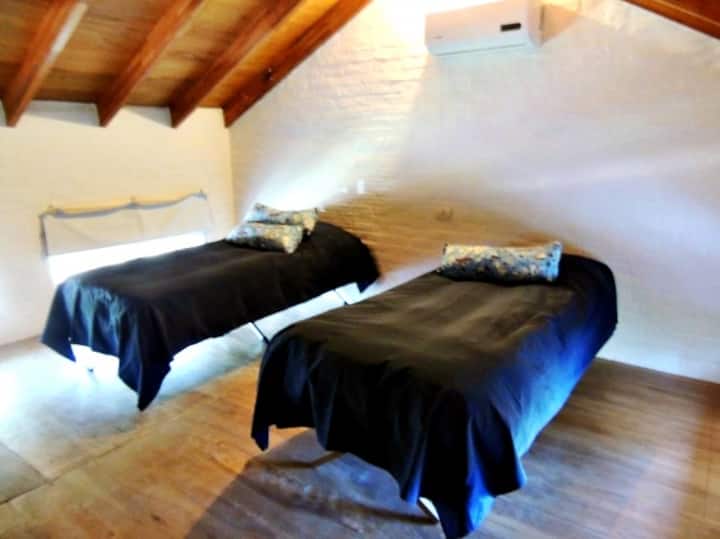 קומת ביניים 2 מיטות / 4 מזרנים