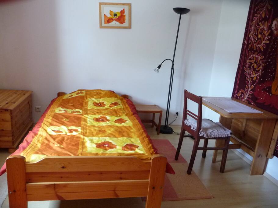mein Gästezimmer und -bett