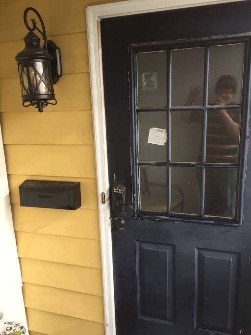 Front door keypad, never forget your key!