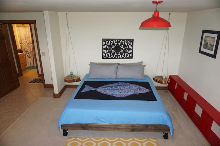 Dhoma e halibut - dhoma e poshtme e gjumit. krevat dopio "king" dhe 2 krevate dopio