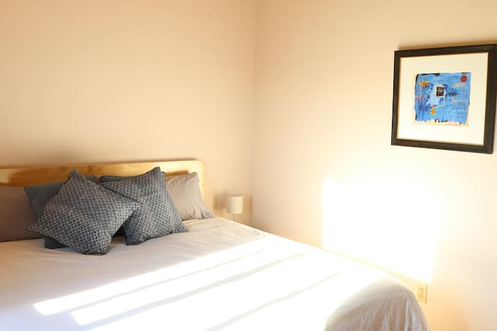Bedroom 2 - King Bed