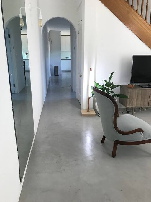 Lounge to kitchen