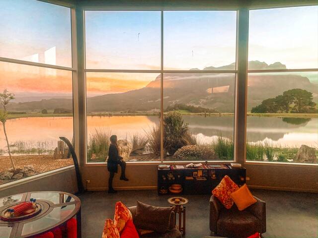 Eagles Nest II Luxury Private Spa Property gallery image 2