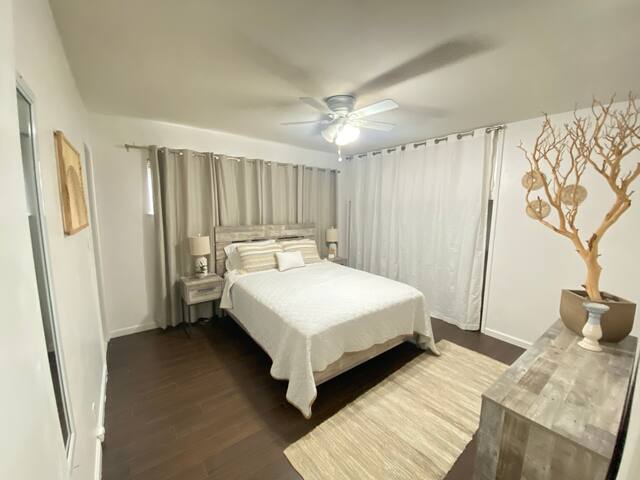 Pacific beach beautiful water front property gallery image 4