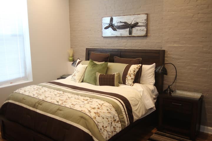 Კომფორტული საწოლი 193 × 203 სმ.