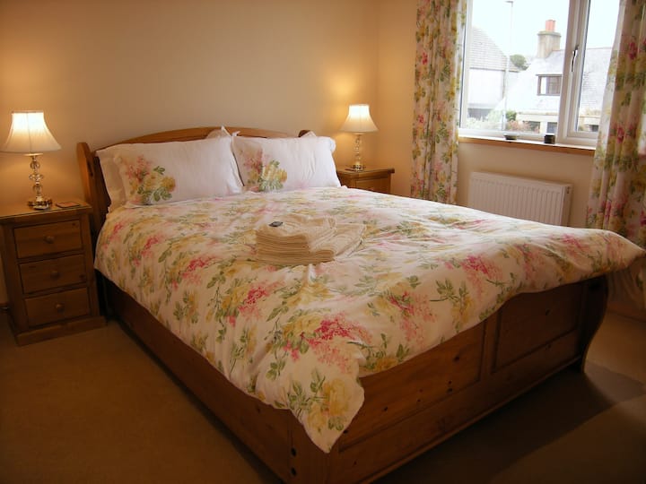 Chumba cha kwanza cha kulala 